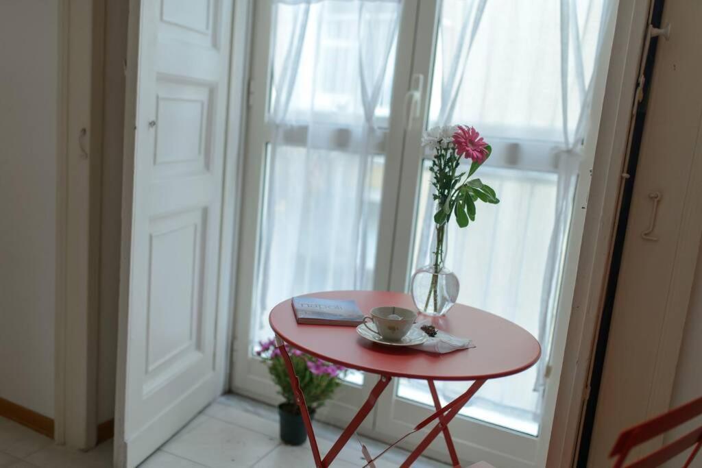 Apartment In The Heart Of *